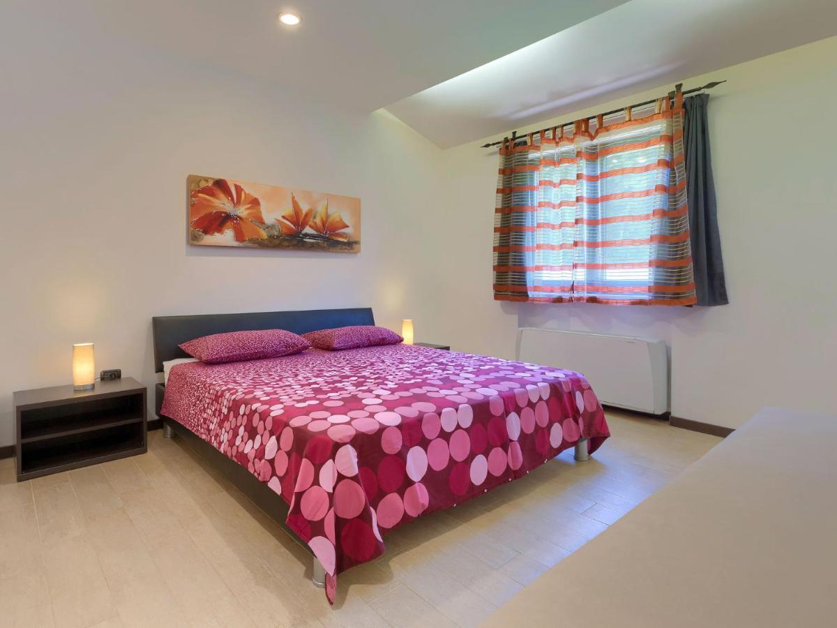 Holiday Home Andrea - PUL463 Sisan Exterior foto